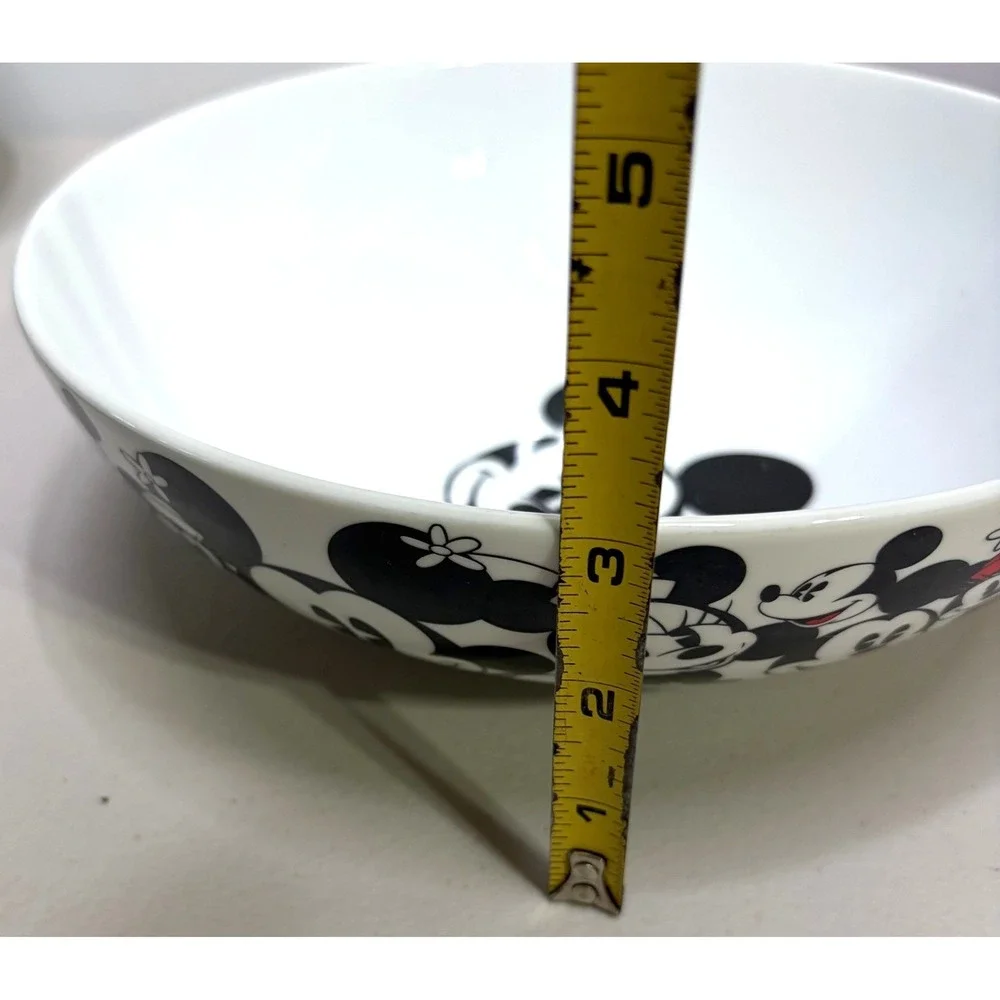 Disney Mickey Mouse Minnie Mouse Ceramic Serving Bowl White Black Red‎ 9.25x3